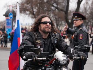 Хирург призвал байкеров Петербурга не унижать город гей-парадами