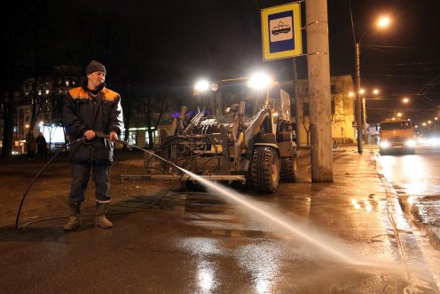 В Петербурге вывезли 80 тонн мусора после "Ночи музеев"