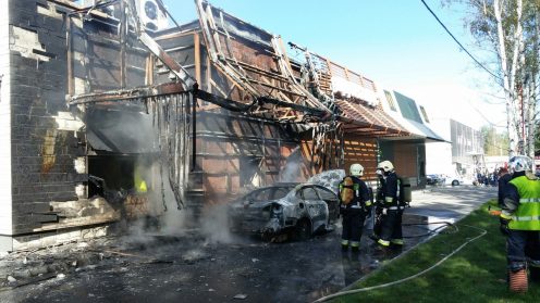 В поселке Горелово под Петербургом сгорел «Макдональдс»