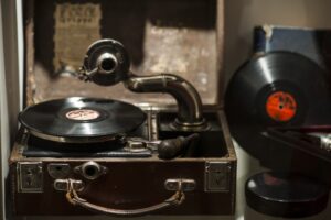 Город поможет сохранить единственный в России частный музей граммофонов