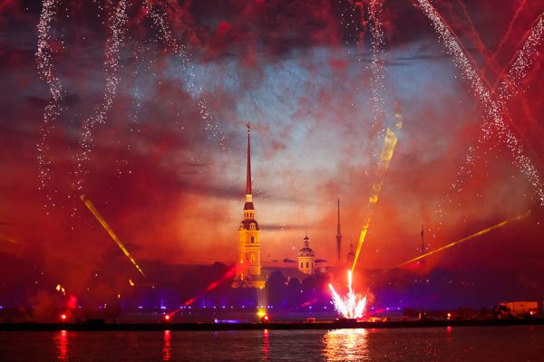 петропавловская крепость салют фейерверк праздник алые паруса