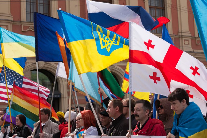 1 мая первомай демократический марш демпетербург флаги европы