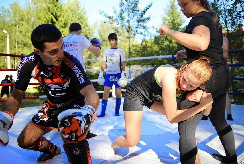 лагерь "спортивные сборы сильной россии" борьба бокс кикбоксинг дети