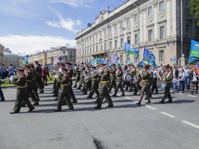 день вдв десантники шествие возложение