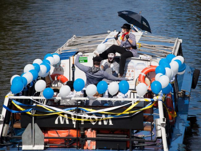 лодки речной фестиваль кораблик крюков канал