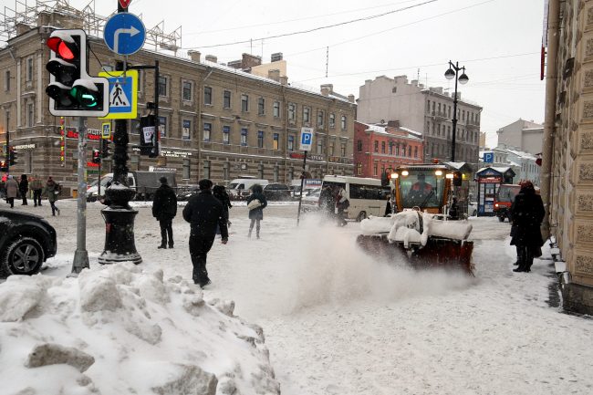 снегопад, снегоуборочная техника