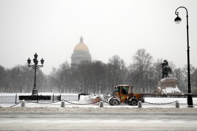 снег зима в петербурге уборка снега