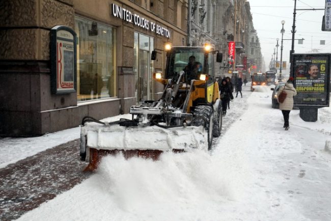 снег зима в петербурге уборка снега