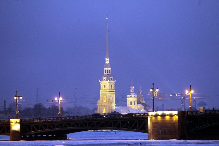 дворцовый мост подсветка петропавловская крепость