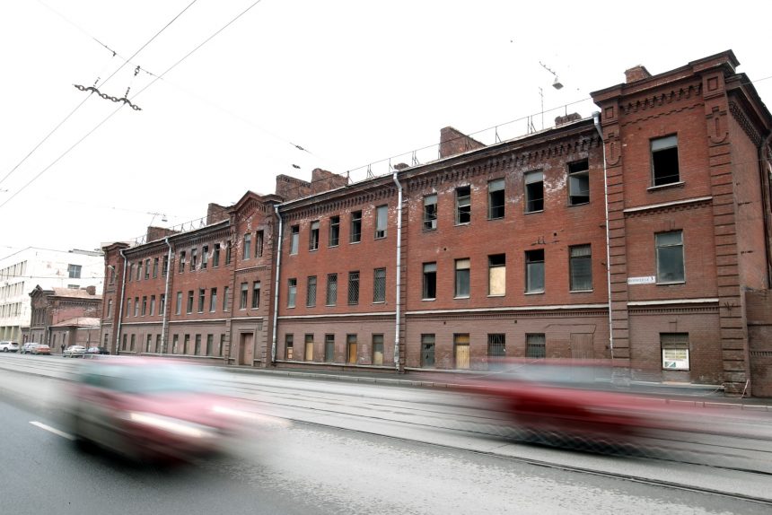 бывшие казармы новочеркасского полка красногвардейская площадь новочеркасский проспект