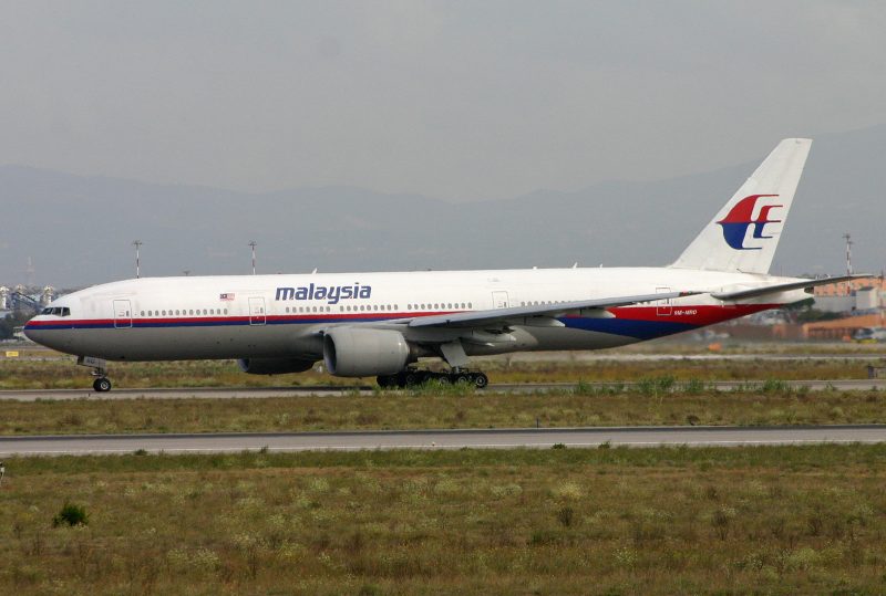 малазийский боинг сбитый самолет Boeing_777-2H6ER_9M-MRD_Malaysian_(6658105143)