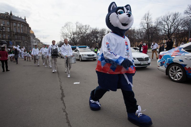 флэшмоб чемпионат мира по хоккею дворцовая площадь лайка байкал