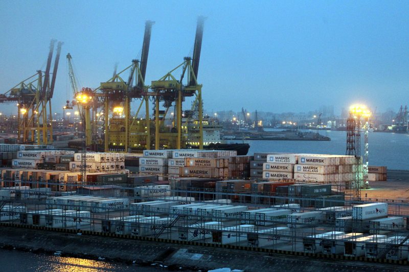 морской порт санкт-петербург краны контейнеры