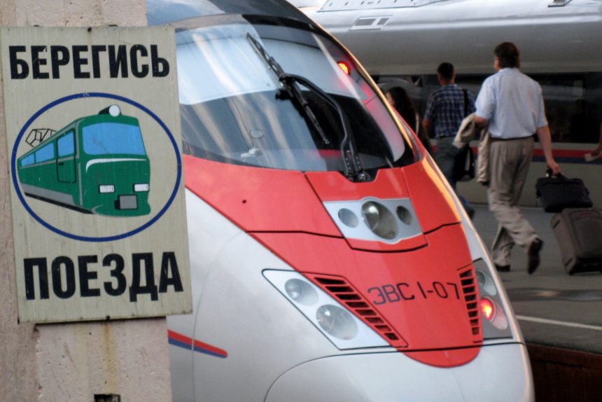 скоростной поезд сапсан московский вокзал