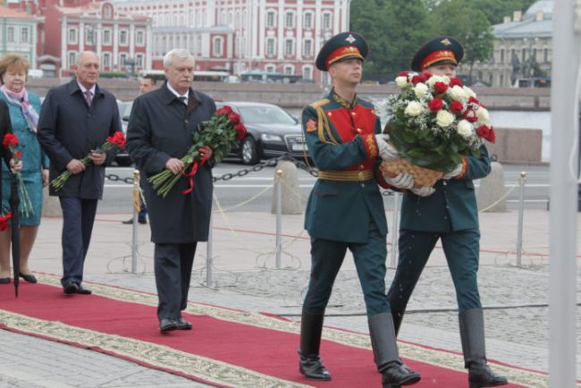 День города, возложение цветов