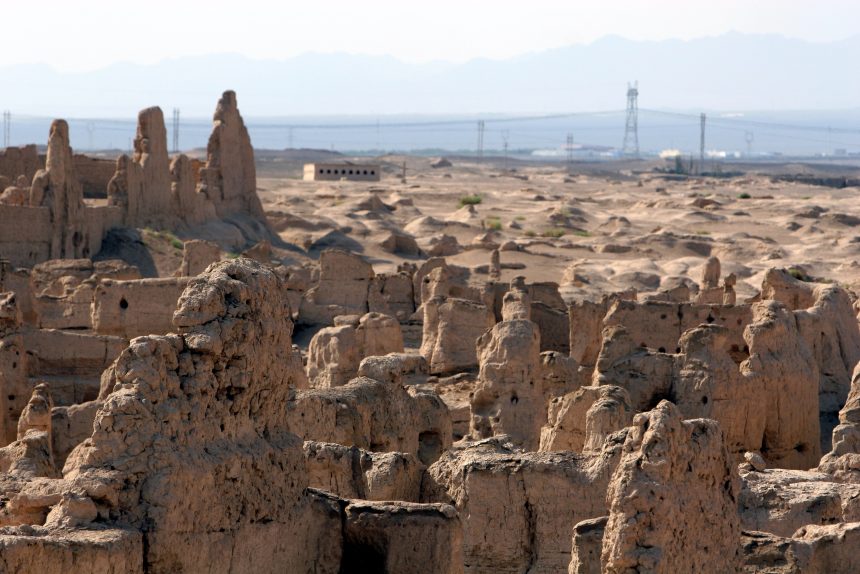 Синьцзян-Уйгурский автономный район Китай КНР пустыня