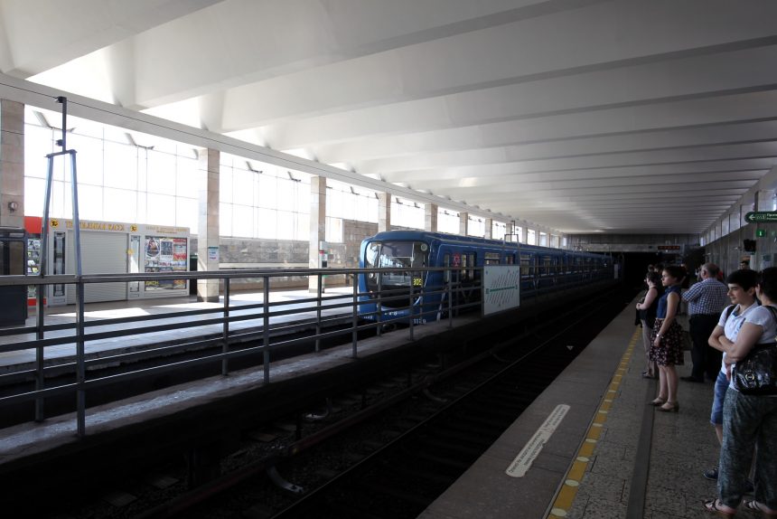 станция метрополитена рыбацкое