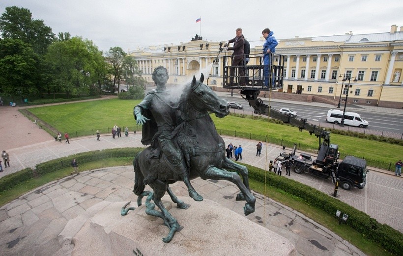 Малафеев и Виллаш-Боаш, Медный всадник