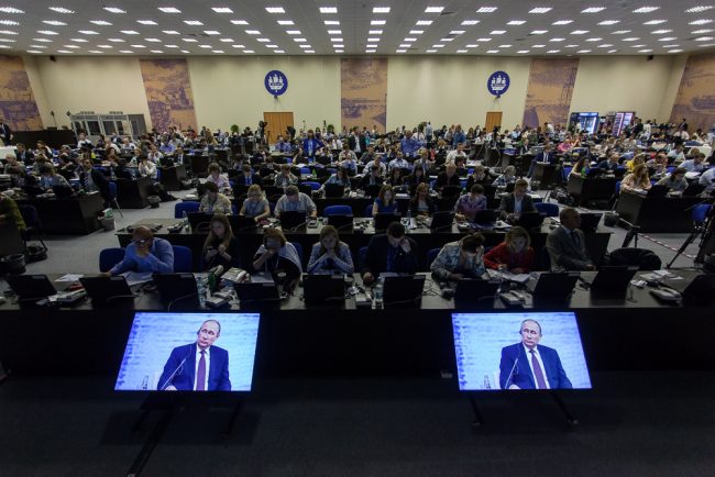 Петербургский международный экономический форум ПМЭФ 2016 путин журналисты пресса