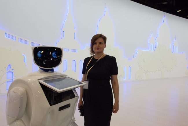 Петербургский международный экономический форум ПМЭФ 2016 робот