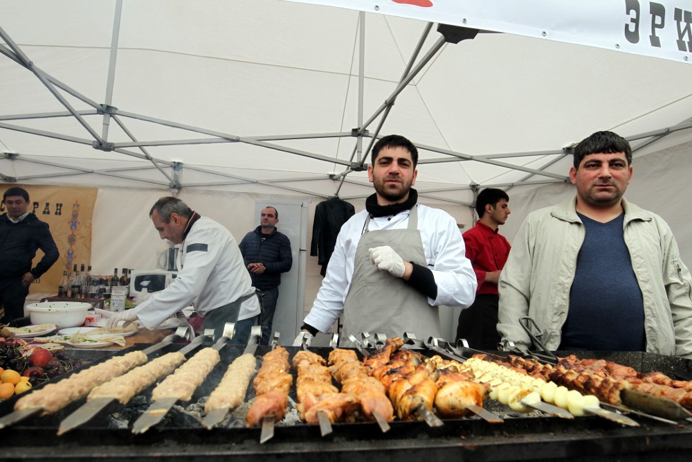 фестиваль национальных кухонь армянская кухня шашлык