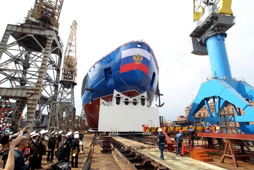 атомный ледокол арктика спуск на воду балтийский завод стапель