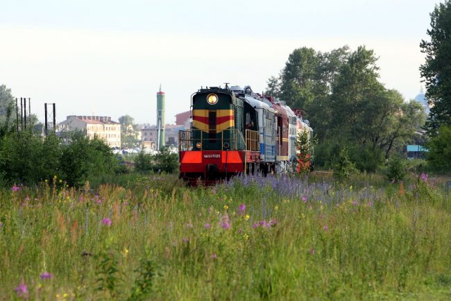 вывоз железнодорожной техники из музея на варшавском вокзале тепловозы электровозы вагоны