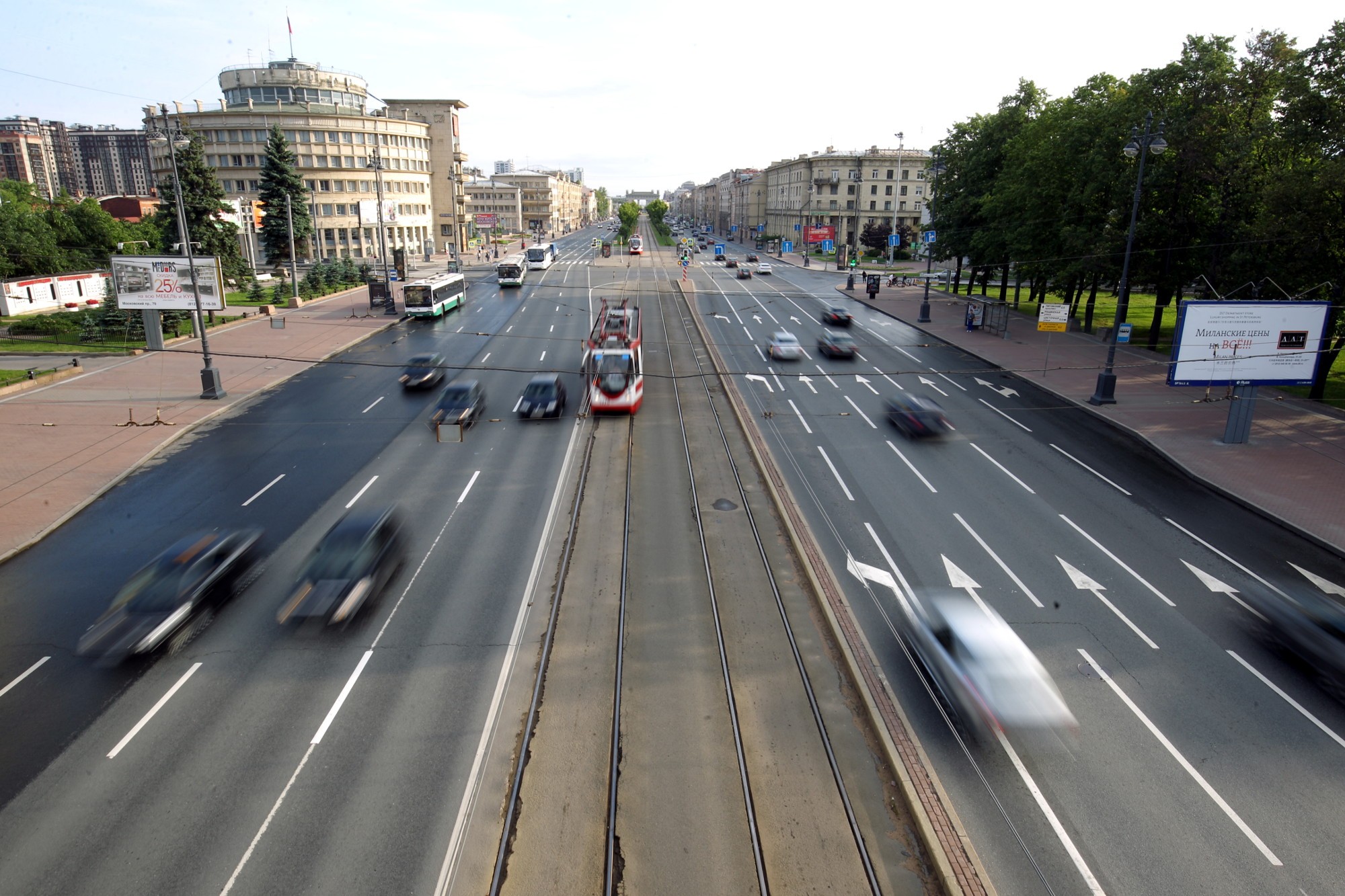 Проспект машины. Московский проспект СПБ дорога. Московский проспект едут машины. Анимация проспект с машинами. Улица Федора Котанова СПБ.