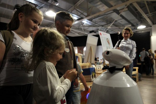 выставка бал роботов творческое пространство ткачи робототехника