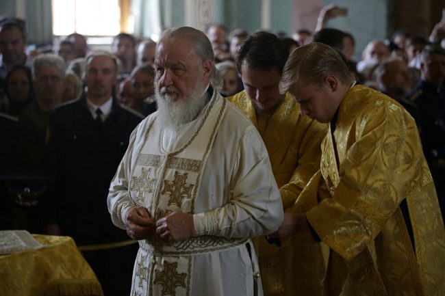 богослужение в петропавловском соборе патриарх кирилл церковь рпц