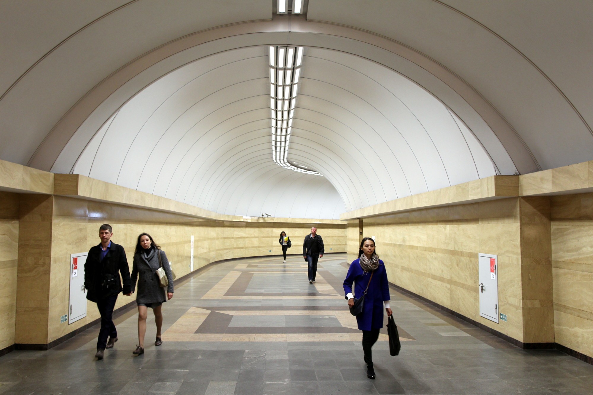 Станция метро Спасская