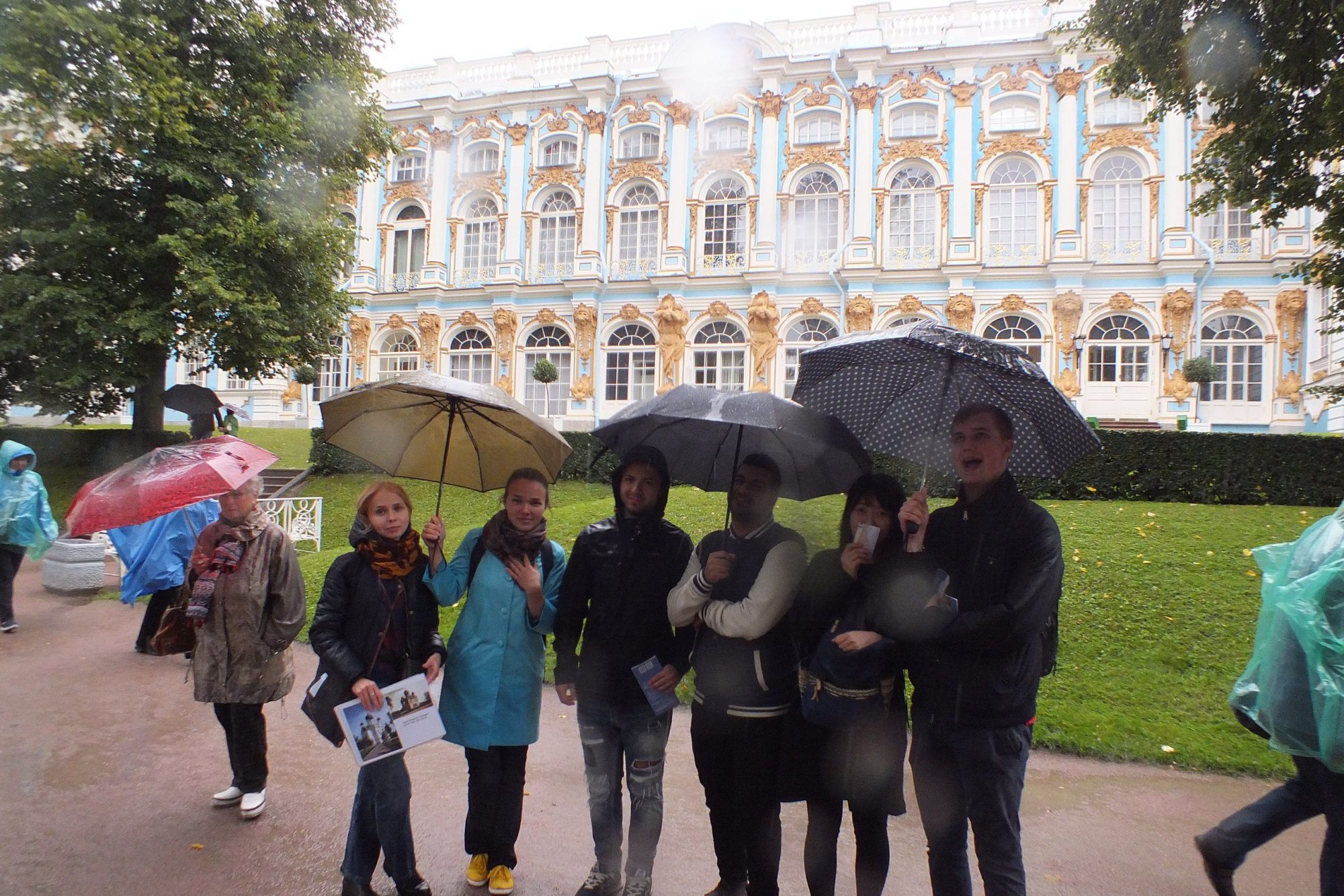 Пушкинский экскурсии. Пушкин экскурсии. Экскурсия для иностранцев СПБ. Экскурсии из Пушкино. Духовный мир золотой Петербургской молодежи.