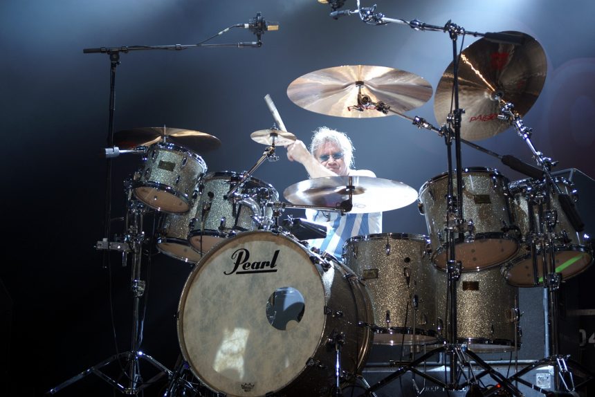 барабанщик ударник Ян Пэйс Ian Paice группа Deep Purple рок-музыка