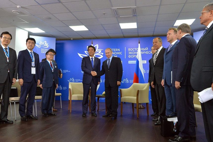 Владимир Путин и Синдзо АБэ