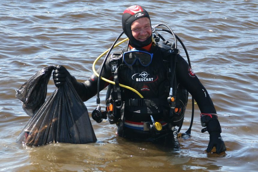 водолаз очистка уборка водоёмов от мусора