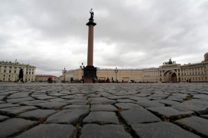 брусчатка Дворцовая площадь Александровская колонна