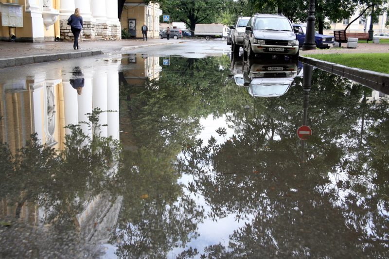 лужи скопление воды дождь ливневая канализация