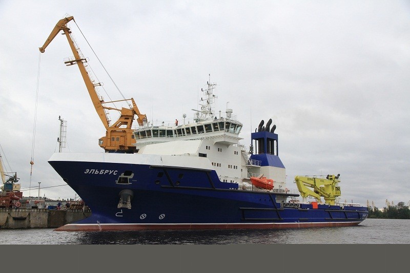 судно тылового обеспечения эльбрус судостроение северная верфь