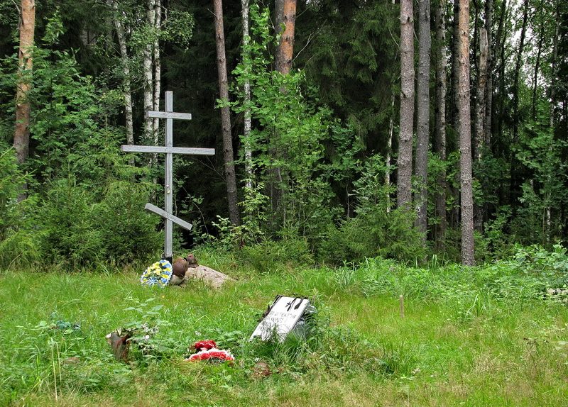 субботник, воинское захоронение, крест