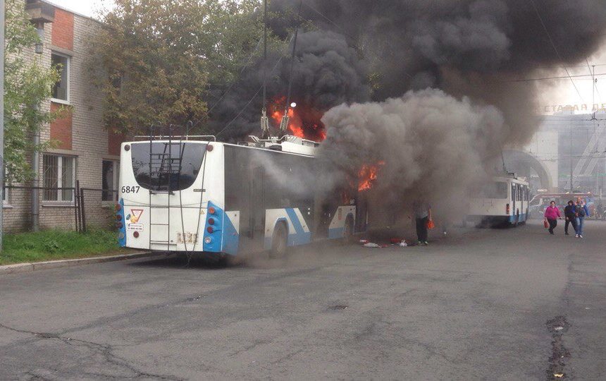пожар троллейбус старая деревня