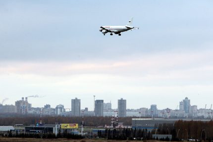посадка самолёта в аэропорту Пулково авиакомпания Россия