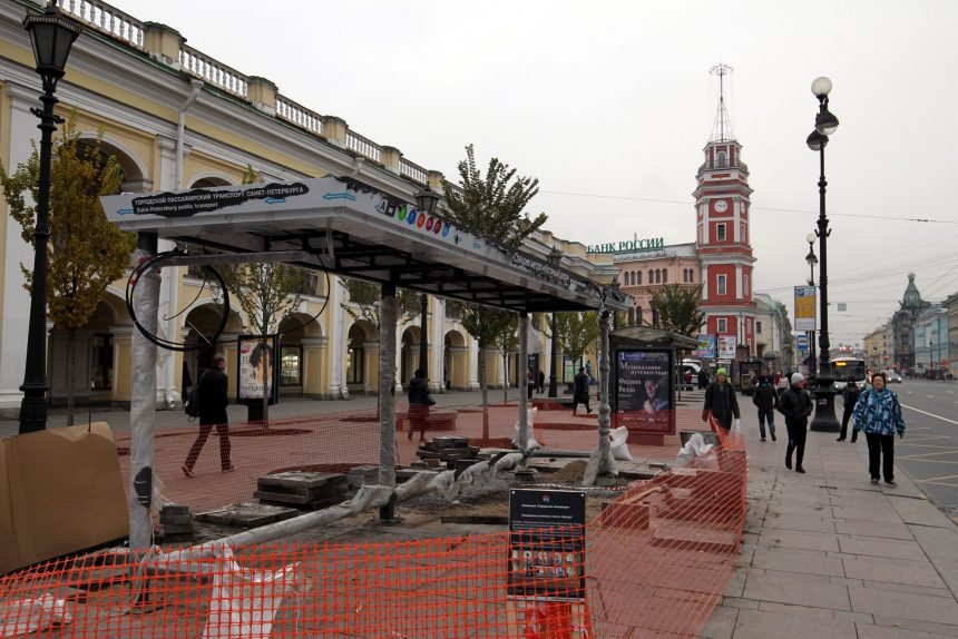 умная остановка общественного транспорта невский проспект станция метро гостиный двор