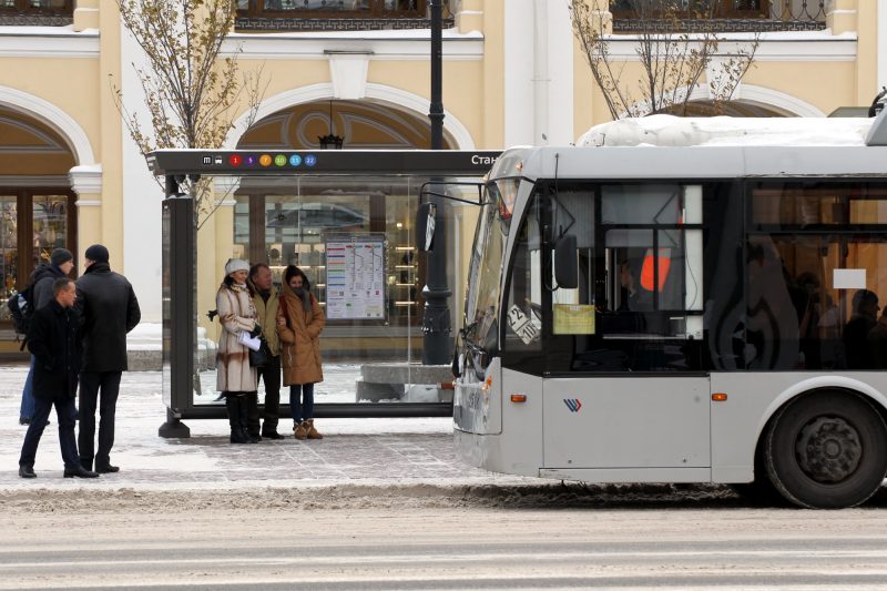 умная остановка невский проспект станция метро гостиный двор троллейбус