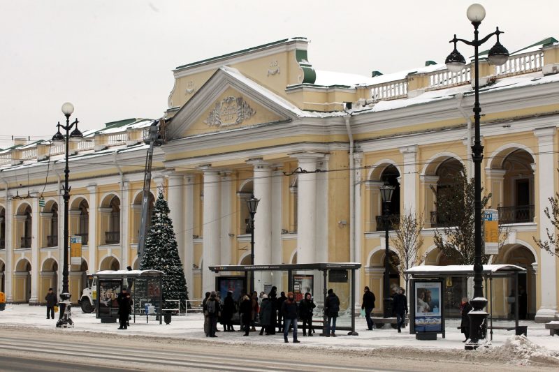 умная остановка невский проспект станция метро гостиный двор