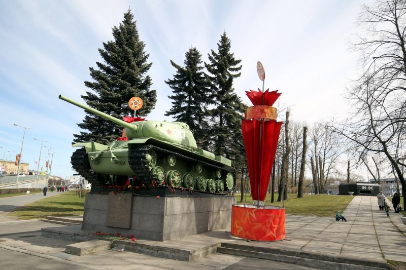 памятник танк кв-85 автово проспект стачек мемориал Великая Отечественная война