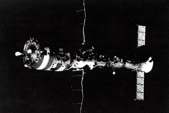 космическая станция салют-7