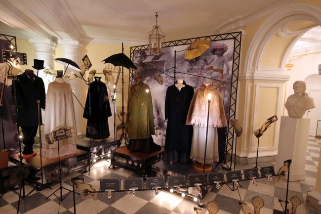 выставка как одевался великий немой исторические костюмы кинематограф большой дворец петергоф