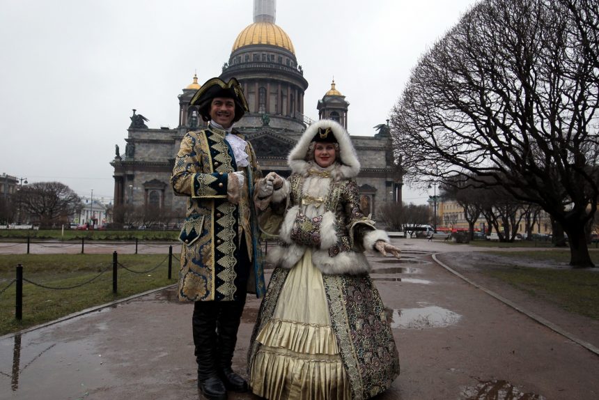 опрос новый год Мария (императрица Екатерина) и Пётр Первый