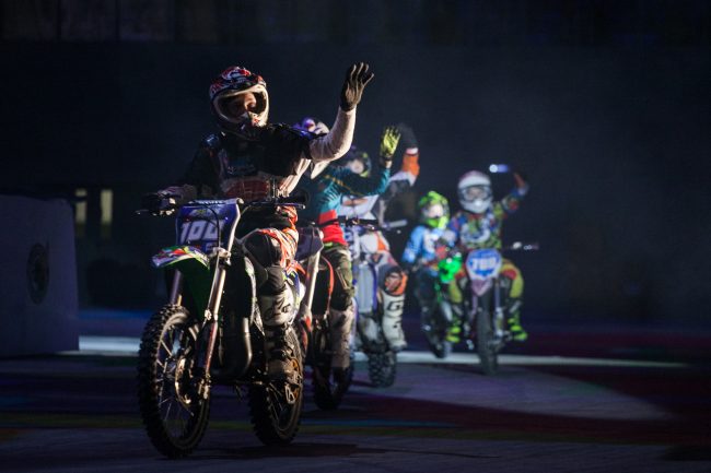 открытие стадиона зенит-арена первое шоу мотоспорт гонки мотоциклист