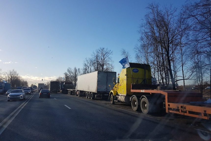 дальнобойщики протестуют против системы Платон